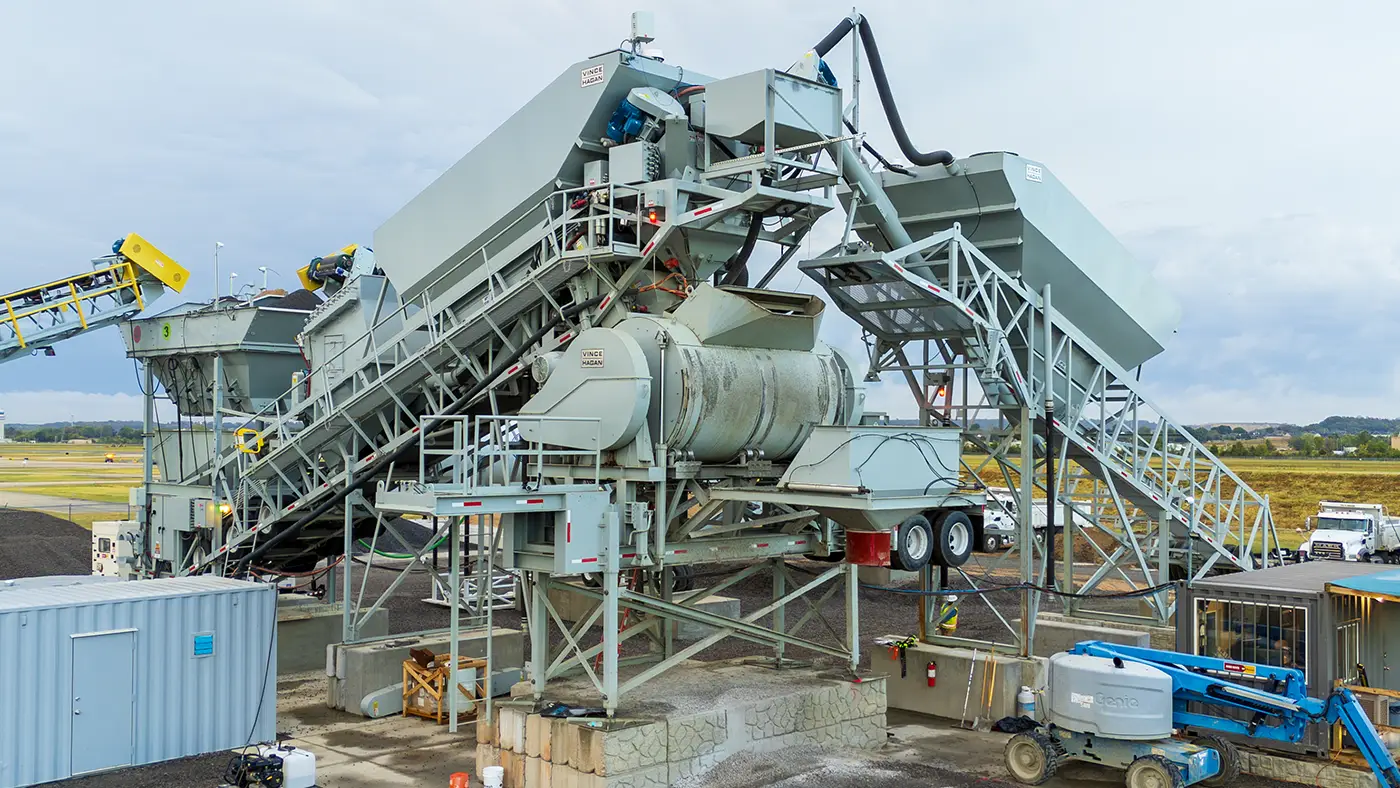 Vince Hagan Mobile Batch Plant – HT Series & Horizontal Shaft Mixer Vince Hagan Mobile Batch Plant - HT Series & Horizontal Shaft Mixer