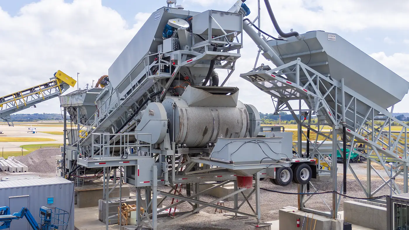 Vince Hagan Mobile Batch Plant - HT Series & Horizontal Shaft Mixer